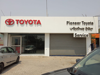 Automobile Showroom Signs And Fit Outs