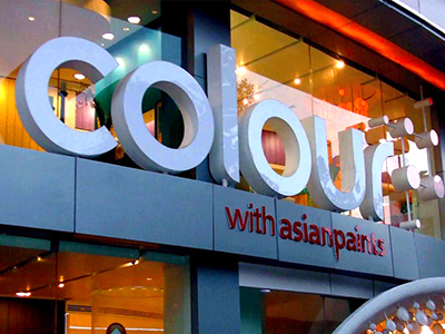 Retail Outlet Facade