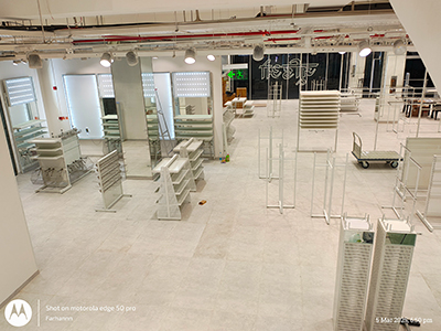 Retail Outlet Fixtures