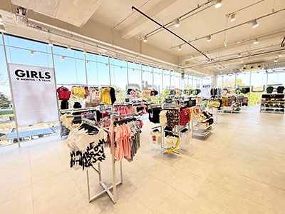 Retail Outlet Fixtures